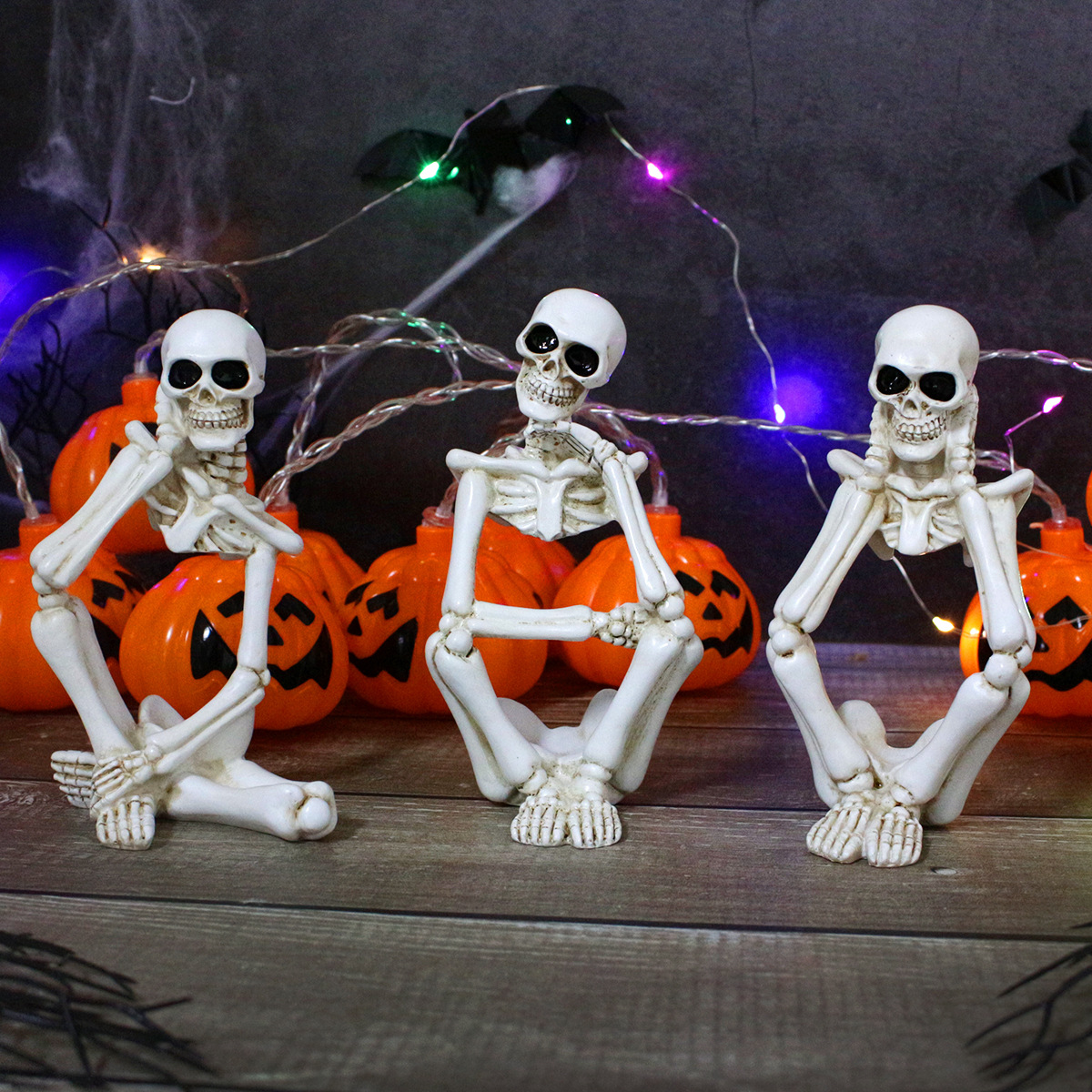  New Black and White Thinking Skull Skeleton Snake Halloween Horror Haunted House Decorative Resin Skull  Batch