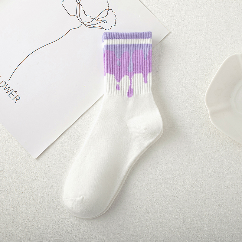 Calcetines de amor púrpura calcetines de media pantorrilla de alta apariencia para mujer de primavera y verano con letras de dibujos animados de moda estilo universitario calcetines de algodón