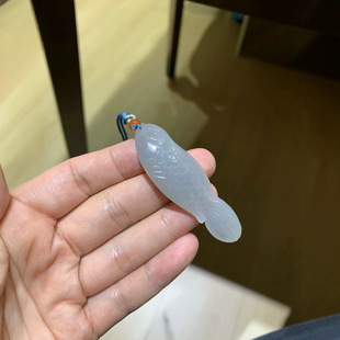 Jin Yutang Xinjiang Hetian Jade Violet Golden Jade Mantang Bingying Delicate Color Elegant Carved Goldfish
