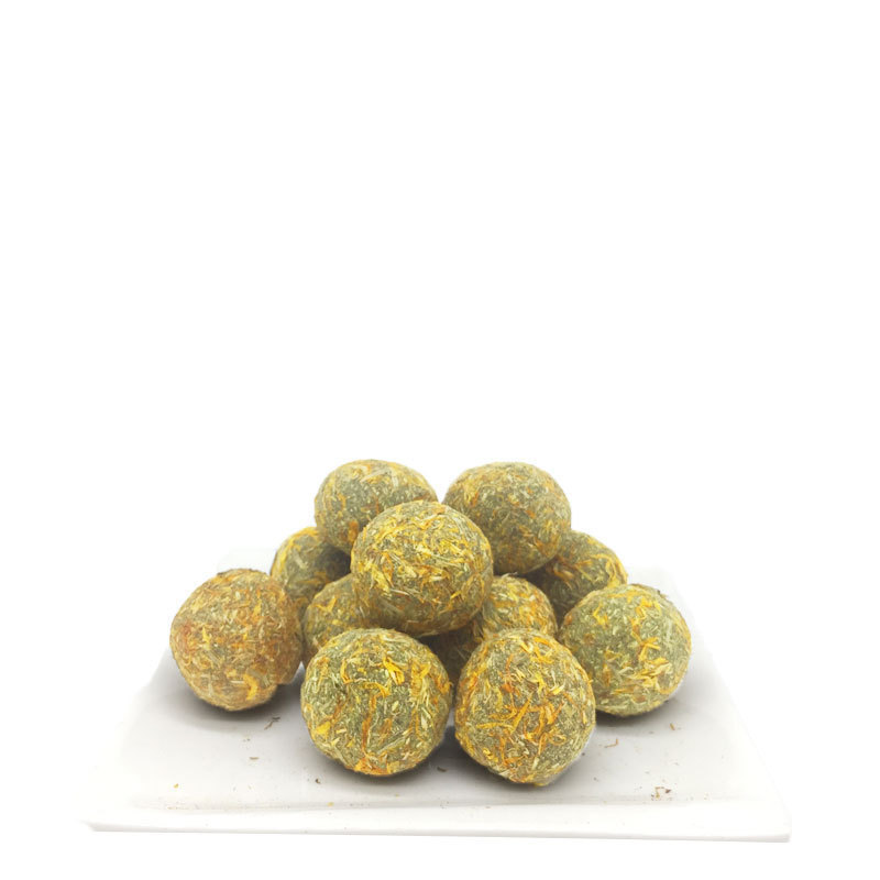 Juguetes masticables para mascotas pequeñas, donuts, pasteles de hierba en forma de corazón, bolas de hierba, piruletas, alimento principal para hámster, chinchilla, conejo, venta al por mayor en stock.