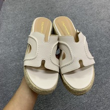 �F؛��l�����ы�ͬ��Ь����6cm�͹�һ�֎�����¸�H�ϛ���ЬŮ��