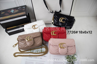 ���Q���NŮ�¿�朗l��ˮ���y���r�и�y����Ů��б���ִ�7726С̖