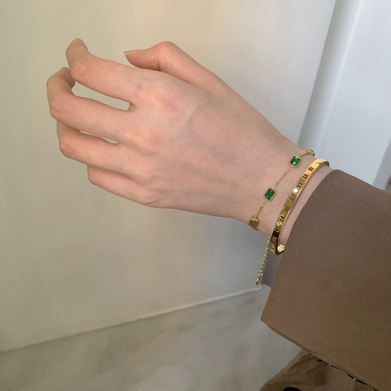 Titanium Steel Non-Fading Ins Trendy Niche Accessible Luxury Golden Sugar Cube Emerald Versatile Bracelet for Women Summer Titanium Steel Non-Fading Ins Trendy Niche Accessible Luxury Golden Sugar Cube Emerald Versatile Bracelet for Women Summer