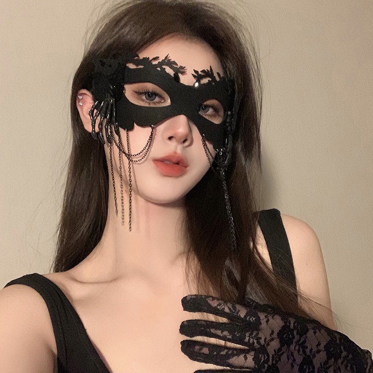 Gothic Half-Face Masquerade Eye Mask with Black Snake Medusa Design — detail image 8