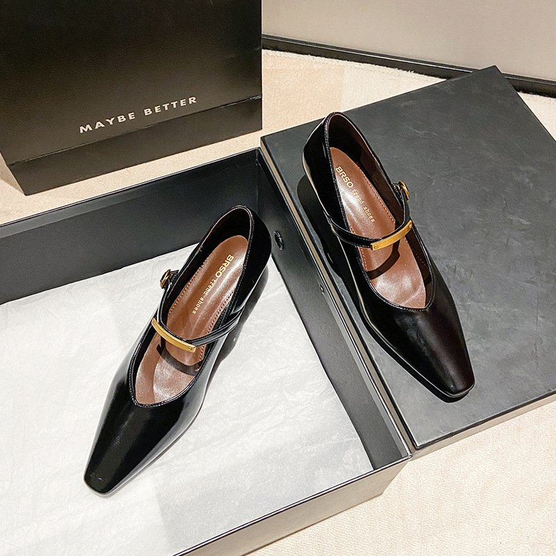 Retro demi-season Mary Jane shoes square toe low-cut with a strap