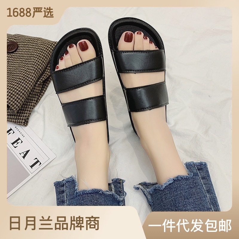 Fashion Korean slippers women outdoor toe flip-flops home soft bottom black lady slippers spot wholesale