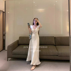 ロングスカートロングハイエンド秋エレガントな西洋スタイル純粋な欲望スリムスリムドレス女性の 2025 新しい V ネックロングスカート