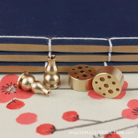 金属工艺品;钥匙扣及钥匙扣配件;文玩手把件