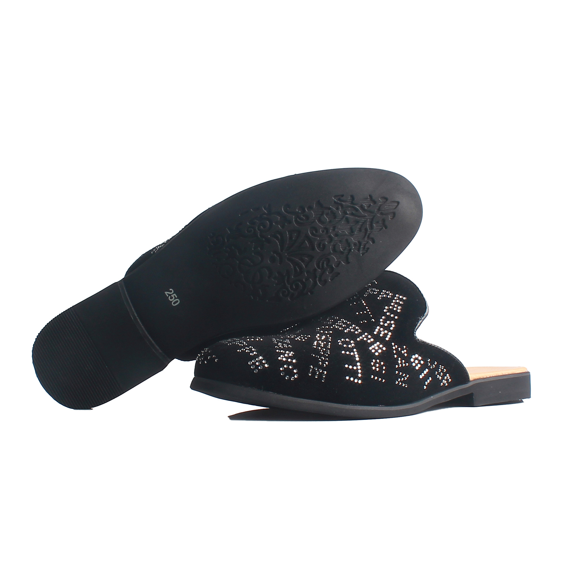 �ļ�͸��ˮ�����Ь�к����������������˼�ͷСƤЬ����ʦ����Ь