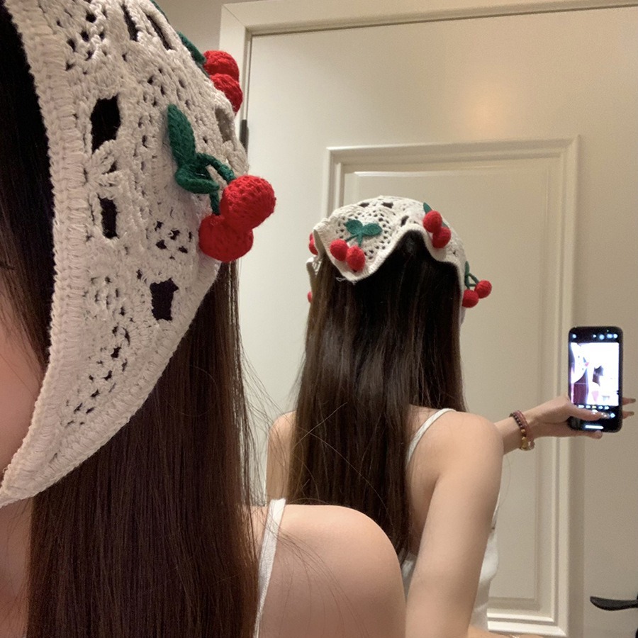 Coreano ins dulce dulce cereza hueco toallas triangulares tejidas a mano bufandas de seda para mujeres 2024 nuevo pañuelo