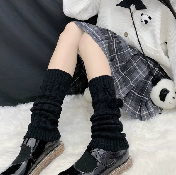 [黑色-毛绒球]