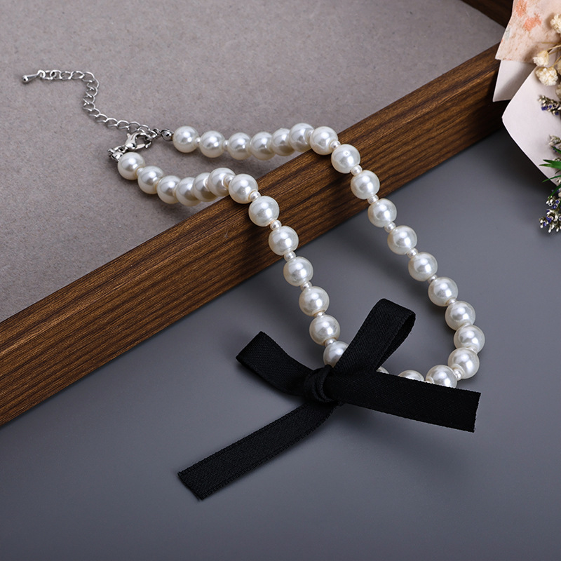 Brushed Bow Necklace Exaggerated Large Round Punk Collarbone Chain_voghion.com