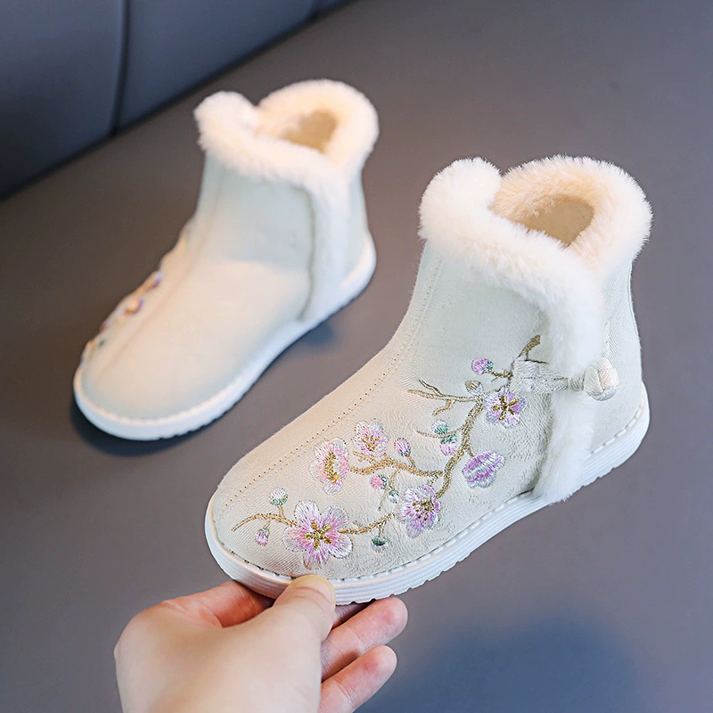 Снежные сапоги для девочек 2024 зимние новые детские сапоги большие хлопчатобумажные туфли женские баоцзя бархат с вышивкой Hanfu обувь древний стиль обуви