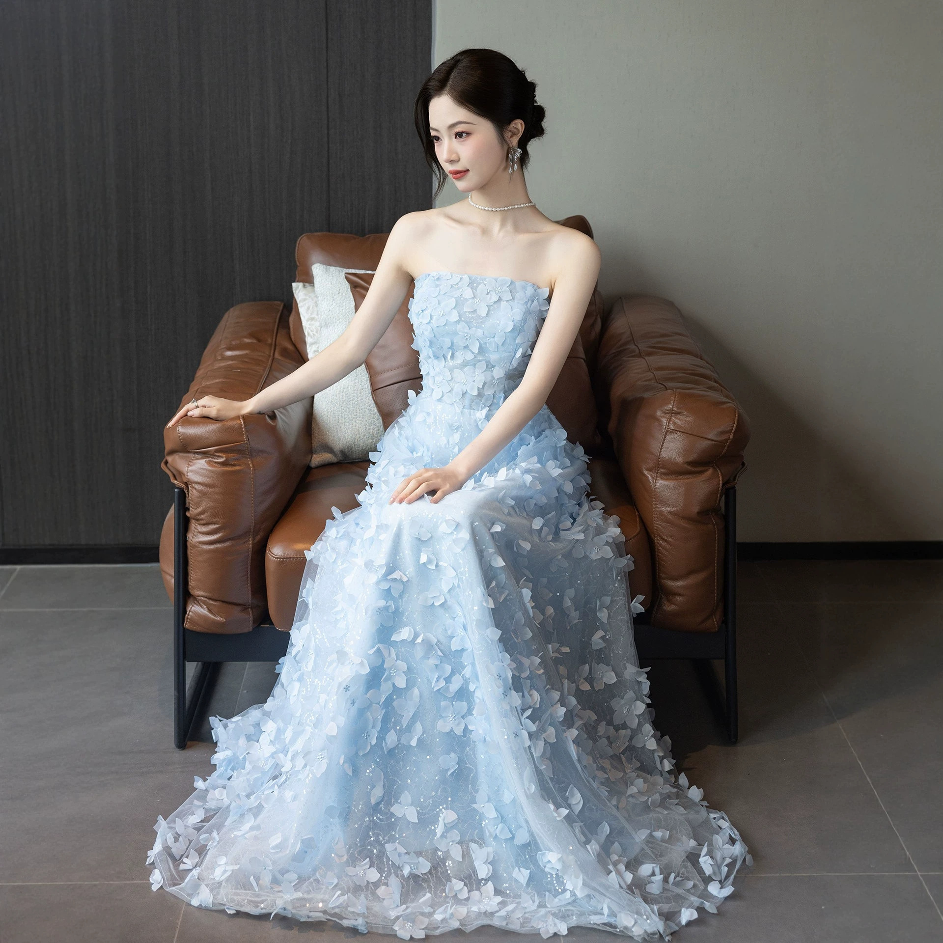 Đầm maxi nữ thắt eo dự tiệc cưới kiểu dáng thanh lịch — Xanh dương