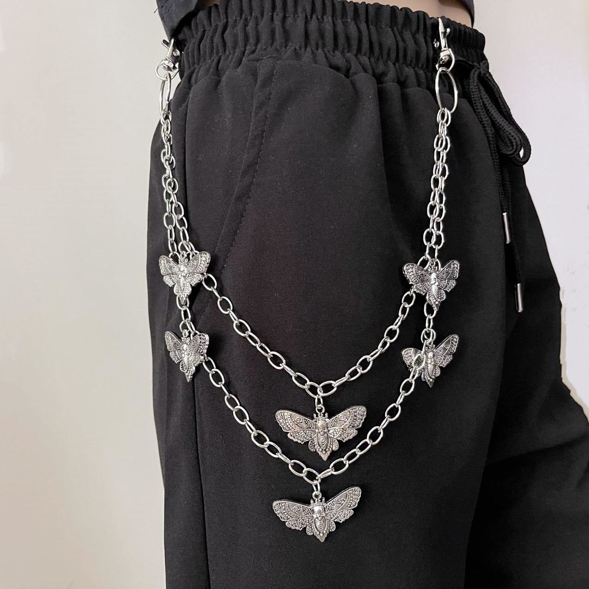 F5)4SP4M%P5TL[VS{B1OATF_tmb