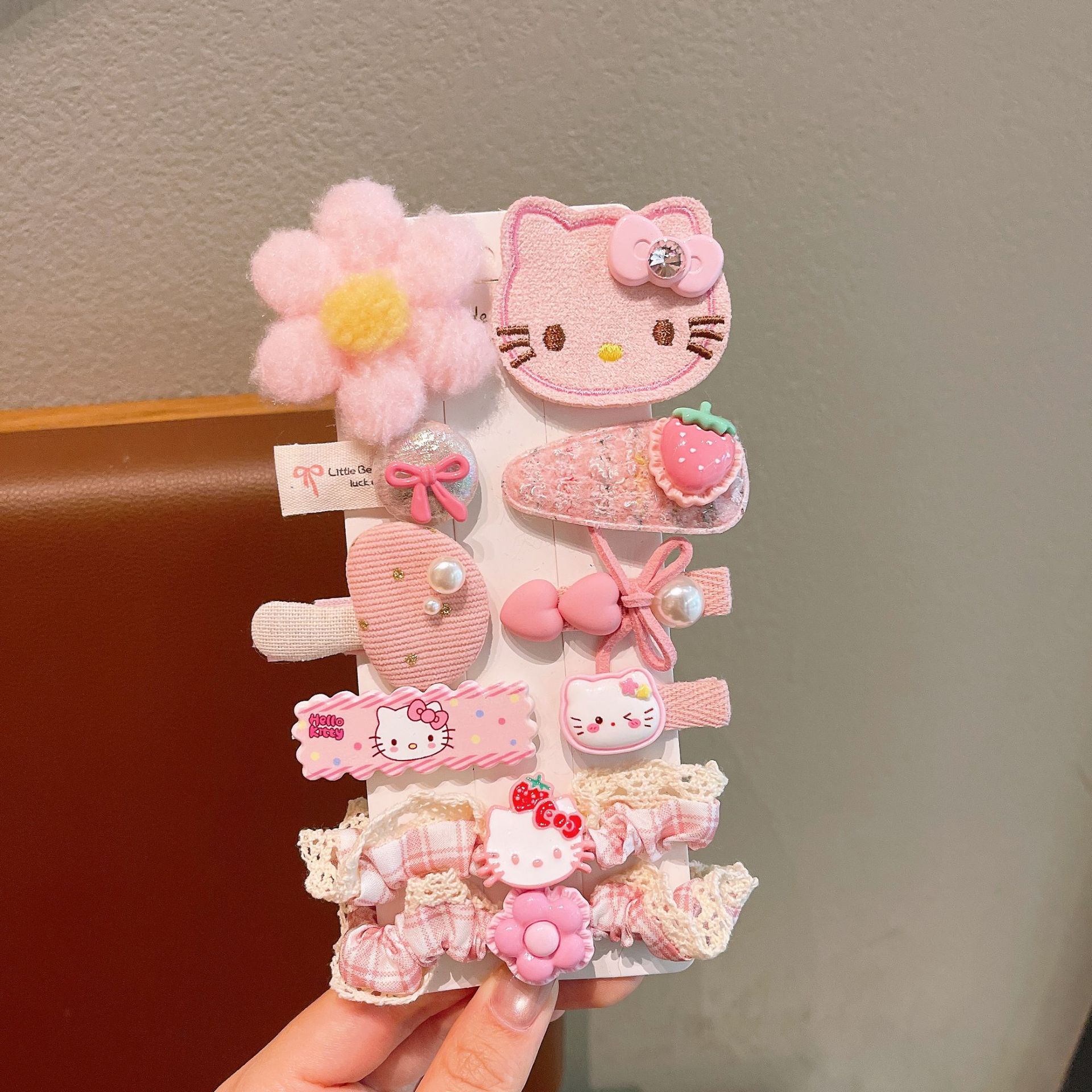 Otoño y invierno nuevo clip de pelo de lana para niños adorables accesorios de pelo para niñas tarjetas de pelo para bebés clip de peluche