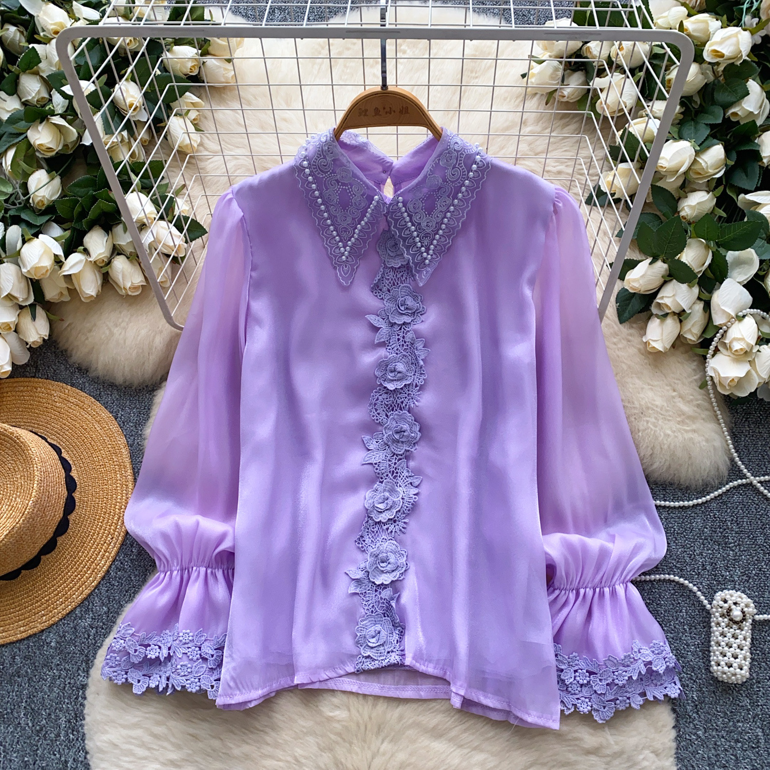 Camicetta donna stile francese in pizzo con perle e dettagli mesh_voghion.com