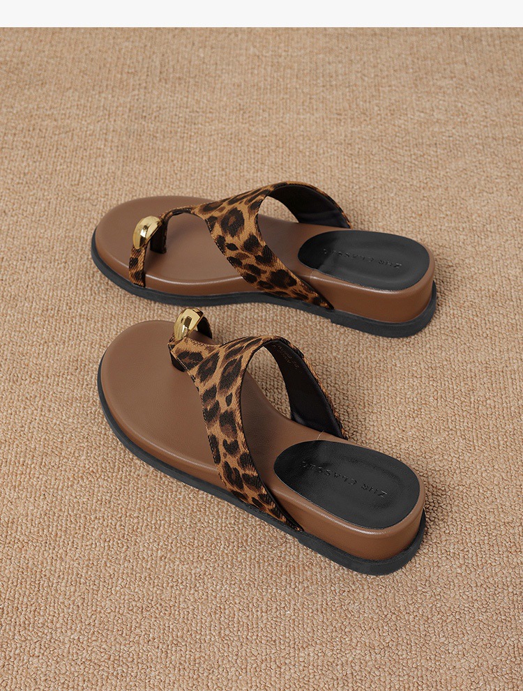 Dép sandal nữ xỏ ngón họa tiết da báo đế mềm — KN399 Hoa văn báo chi tiết 23