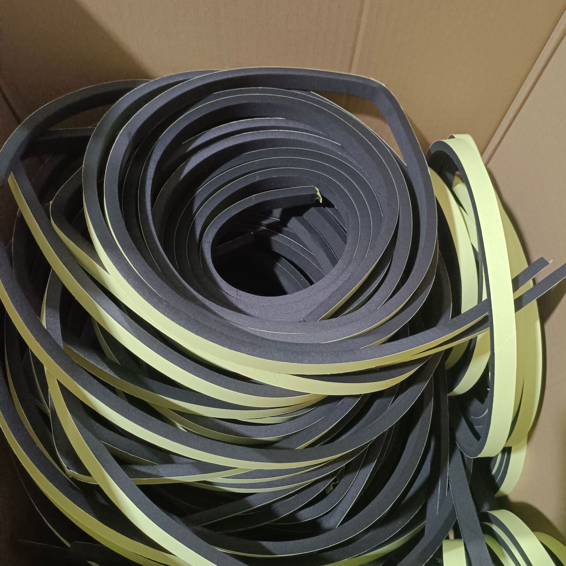 门窗隔音自粘海绵胶条防风缓冲长条泡棉eva密封条门缝厂家批发