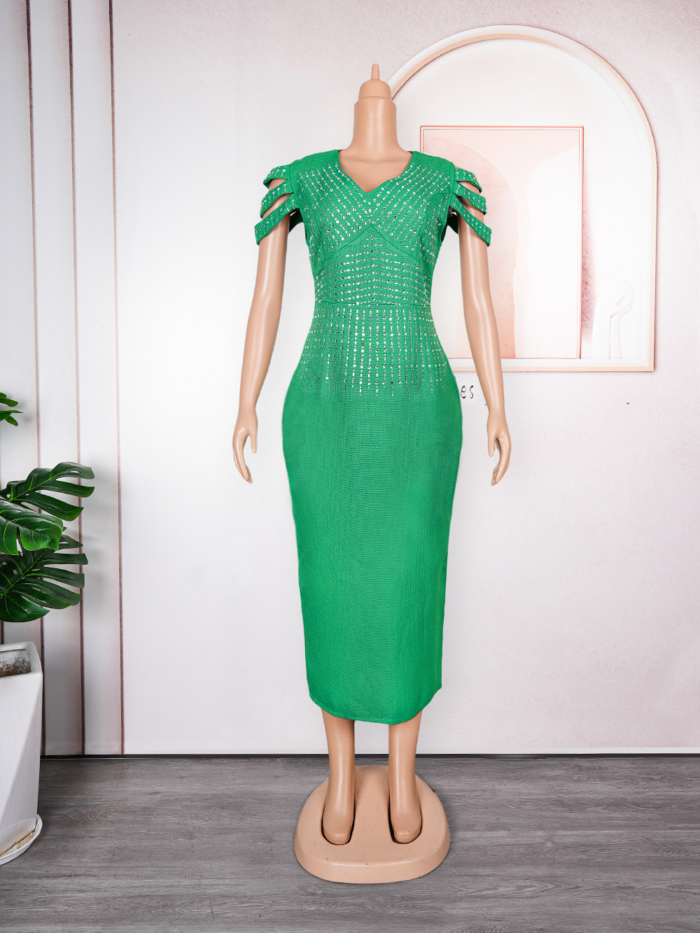 Damenbekleidung V-Ausschnitt sexy Bankettkleid in Übergröße Damenbekleidung heißes Diamant-Kleid mit kleinem Duft_voghion.com