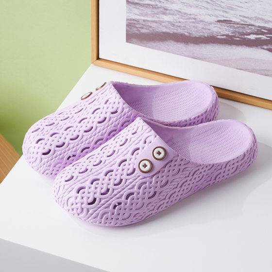 Spring and Summer popular hole shoes female Korean students home wear non-slip comfortable hollow breathable slippers wholesale delivery
