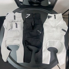 秋冬保温新型ペット四足服ファッションクールなボトムシャツのテディはパンダの小型犬と犬の服より卸売りします。