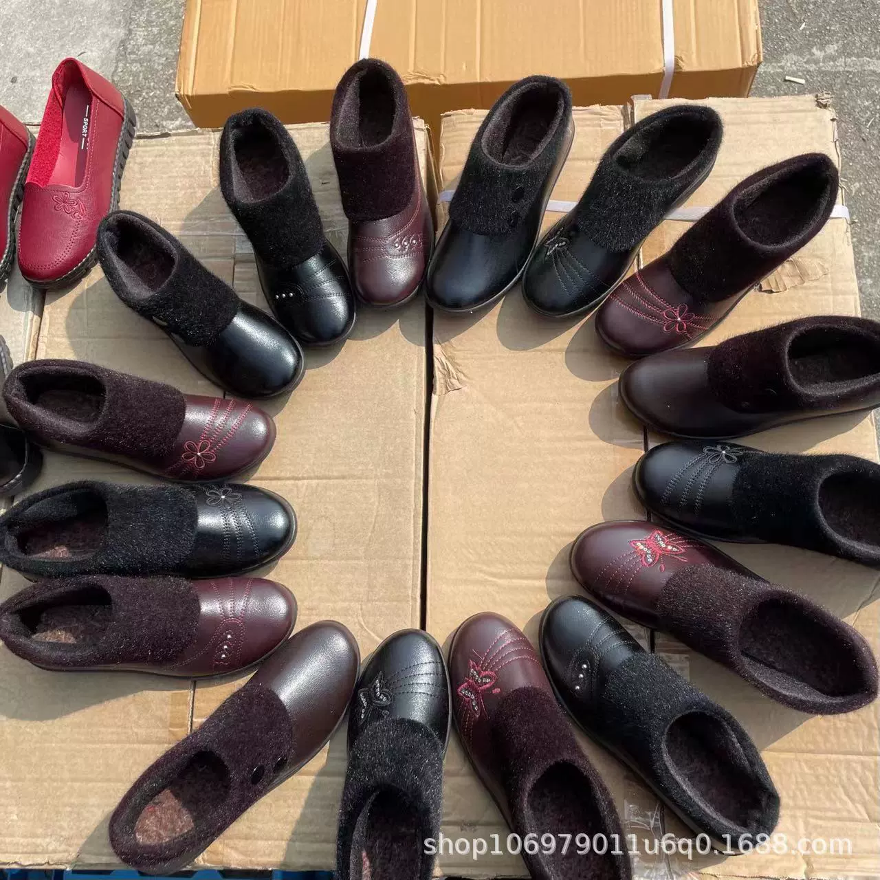 Осенне-зимняя хлопковая обувь для женщин среднего и старшего возраста, распродажа на уличных киосках, 1.95kg пар женской обуви излишки стока оптом, теплая.