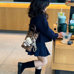 ins新款韩国版豹纹儿童女童亲子款手提拎斜挎配饰手机包包女批发