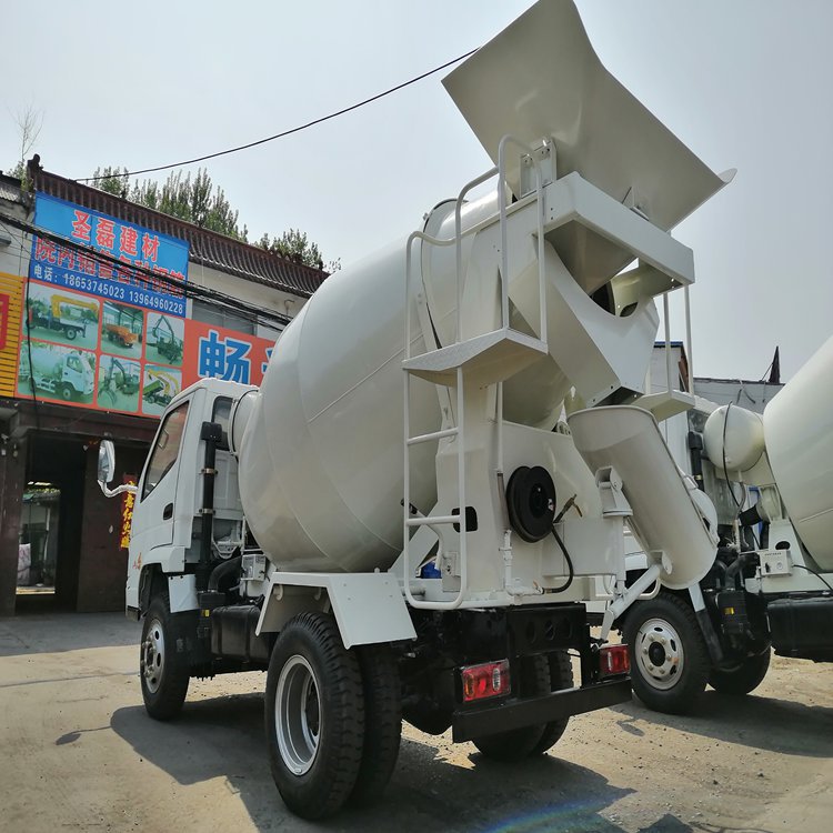 六轮水泥搅拌车 混凝土搅拌运输罐车 济宁唐骏搅拌车销售电话