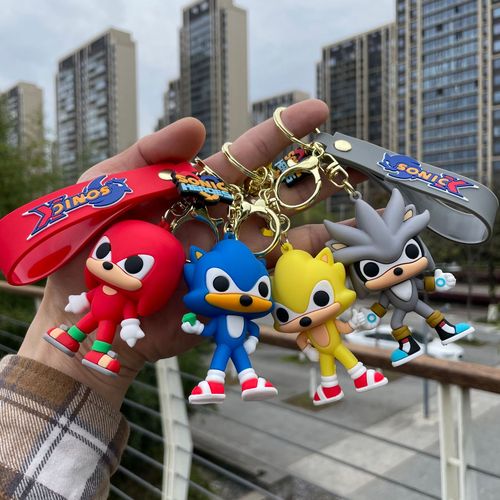 New cartoon Sonic the Hedgehog figurine keychain, couple's bag accessory, car keychain decoration gift