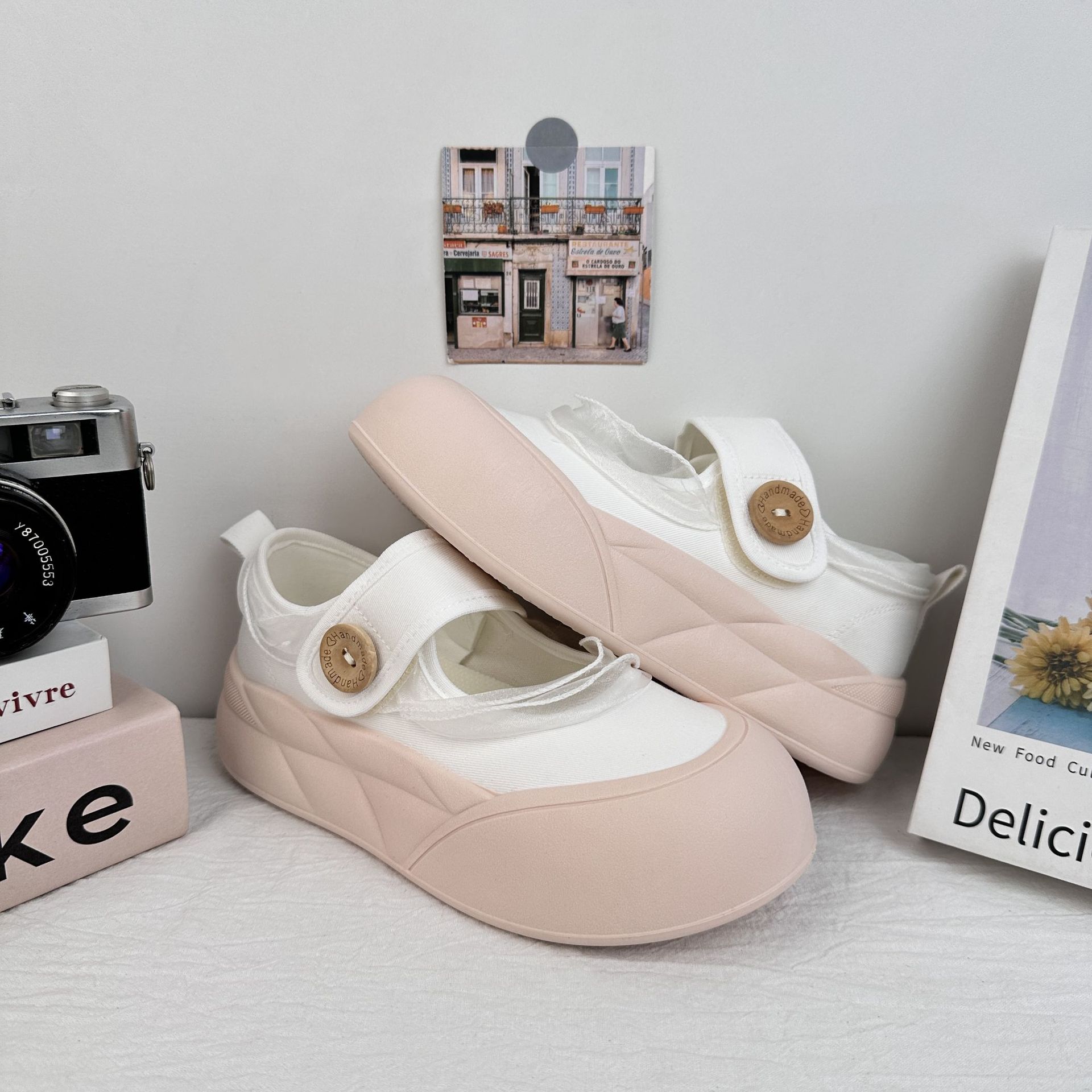 Yuanbo Mary Jane Shoes Mujer 2025 Nuevo estilo caliente Verano con falda Zapatos de boca baja Zapatos de velcro