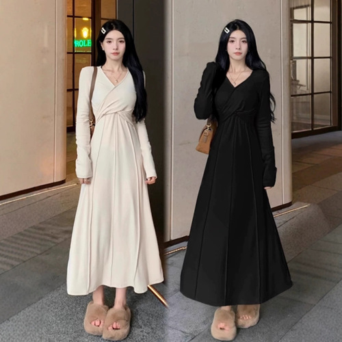 French-style gentle V-neck knit dress for women, autumn high-end, for plus-size women with a slimming waist, elegant long dress