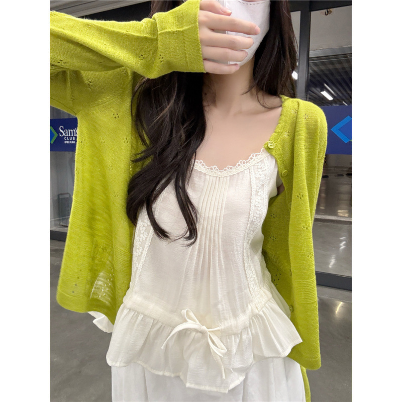 Gentle Korean-Style Crochet Knit Top for Women / Lace-Trimmed Ruffle Camisole Gentle Korean-Style Crochet Knit Top for Women / Lace-Trimmed Ruffle Camisole
