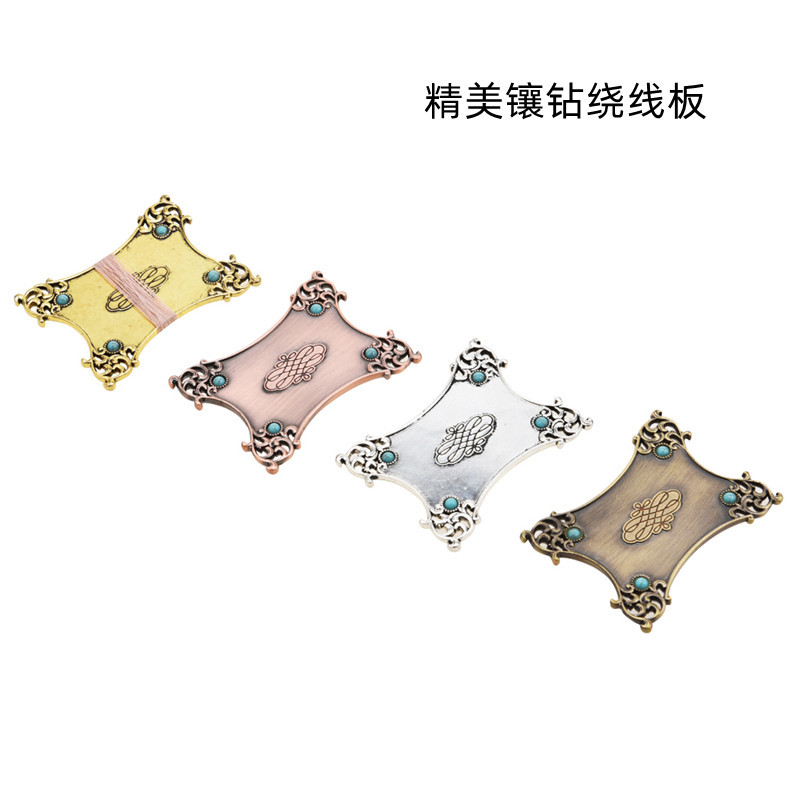 Productos genuinos exquisita Plum Blossom junta de bobinado todo tipo de hilo de GEMA de lana herramienta de almacenamiento de tablero de bobinado de bolas oro y plata rojo y verde