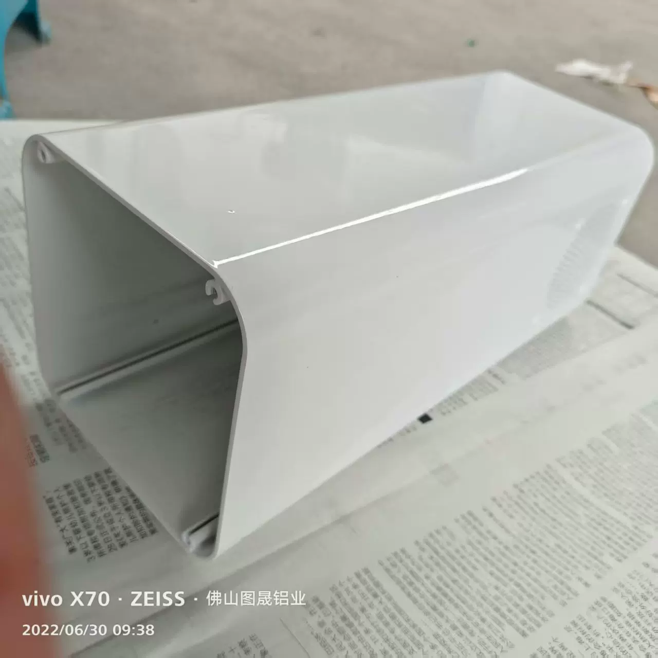 摸具制造。设备外壳。型材挤压。数控精密加工。拉丝表面喷涂。