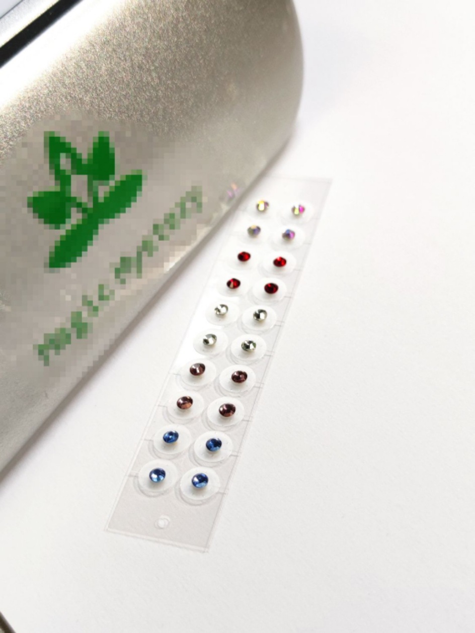 マッサージは透明な耳を貼ってツボの圧力を貼って耳の穴を貼って金珠の銀の玉のバラの金の真珠の白の100を貼ります/