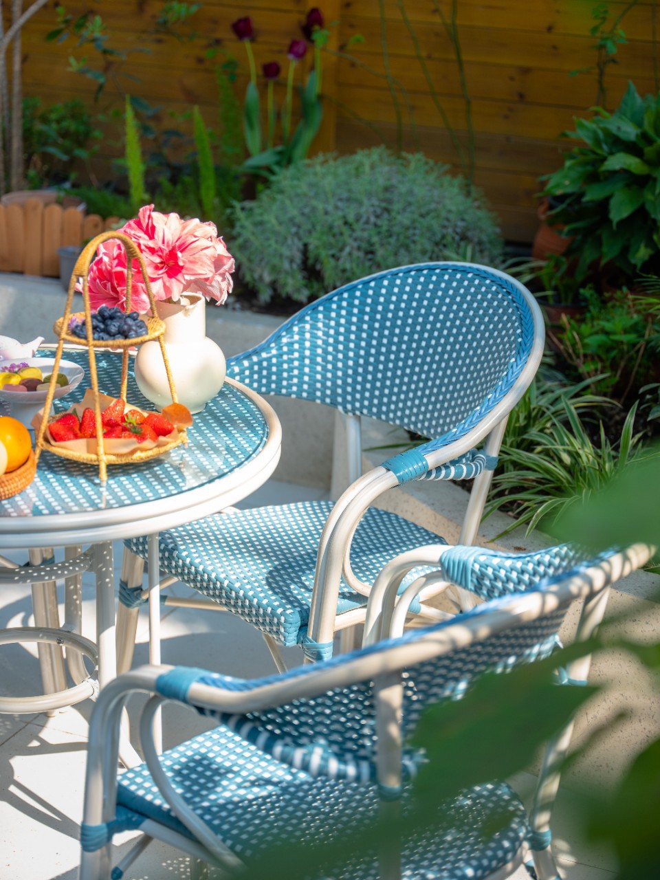 Outdoor French Dining Chair Casual Retro Rattan Chair High-end Backrest Outdoor Homestay Cafe Internet Popular Color Rattan Chair
