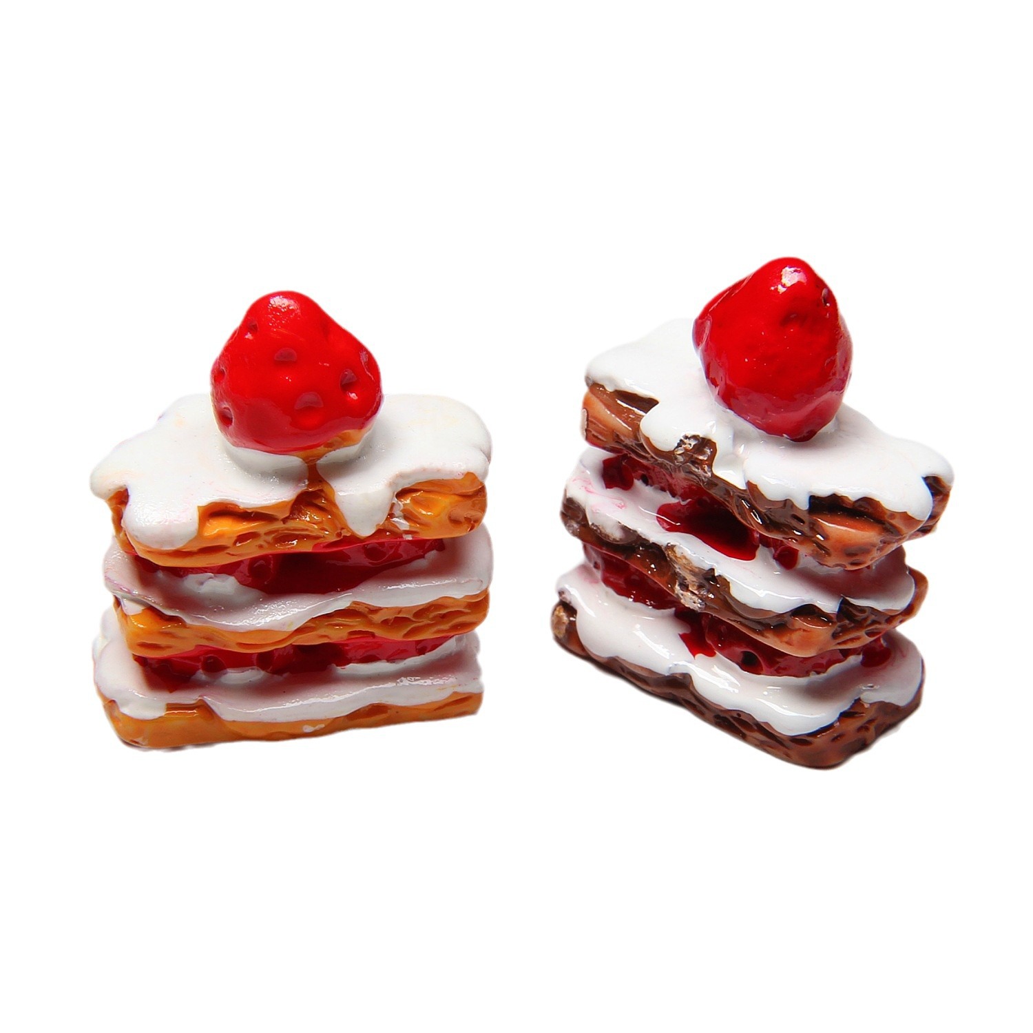 Resina Napoleón Strawberry Cake Food Play Wholesale Dessert House Adornos Food Play Diy Pendientes de gel de crema Accesorios