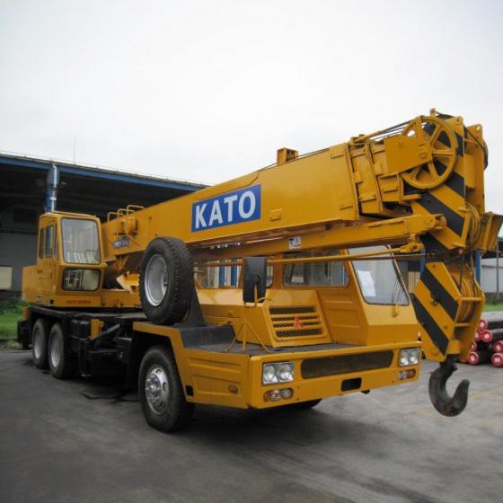 日本加藤25吨汽车吊 KATO NK250E 二手吊车出售