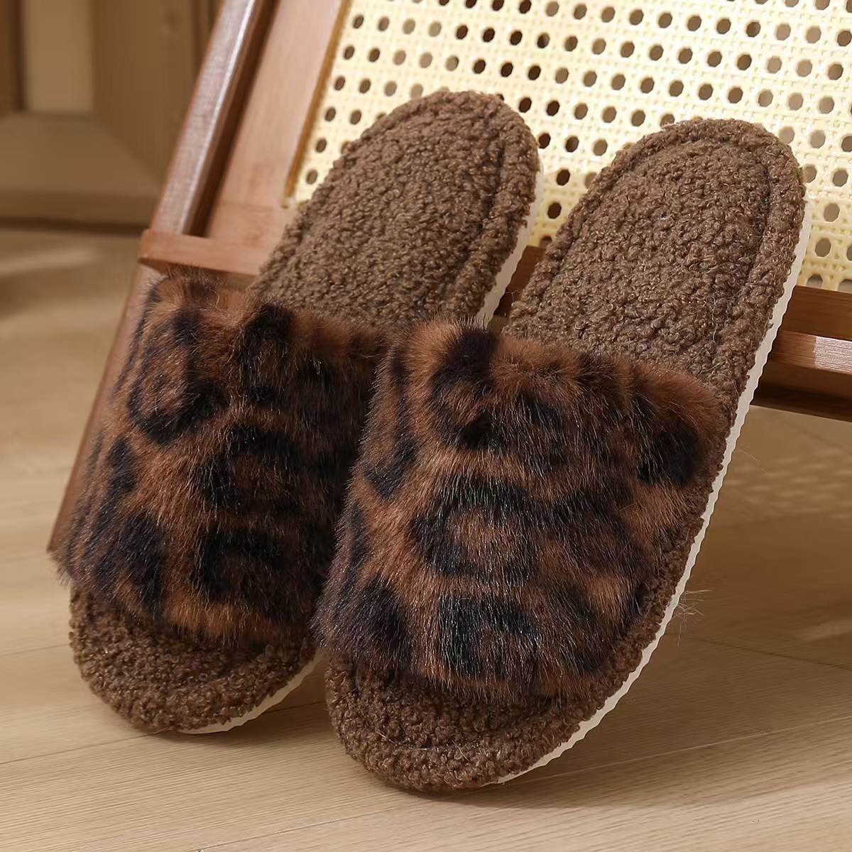 Baotou transfronterizo damas otoño invierno interior y exterior soleas cálidas de peluche zapatillas de algodón zapatillas de espuma EVA suela