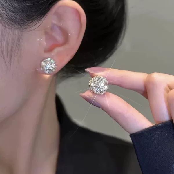 Non-Pierced Zircon Magnetic Ear Clips, Painless Strong Magnetic Earrings for Women, 2026 New Trendy Light Luxury Niche Ear Accessories