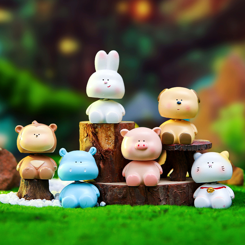 Cartoon fat Pier decoration car car shaking head doll hand-made resin crafts desktop decoration gift wholesale