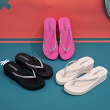 夏季跨境彩钻人字拖女厚底增高居家外穿松糕厚底夹脚沙滩女高级感