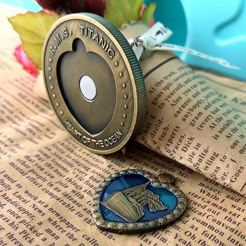 Titanic Commemorative Medal, Detachable Ocean-Themed Couple's Love Token, Commemorative Fashion Mechanism Coin