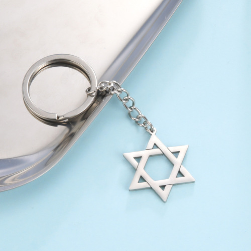 Personalized cut titanium steel color belt chain key chain five-pointed star pendant simple geometric 304 stainless steel key chain