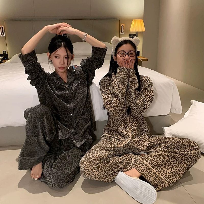 Korean Style Leopard Print Velvet Pajamas for Women Autumn and Winter 2025 New Velvet Thickened Cardigan Home Suit Live Broadcast Cross-Border