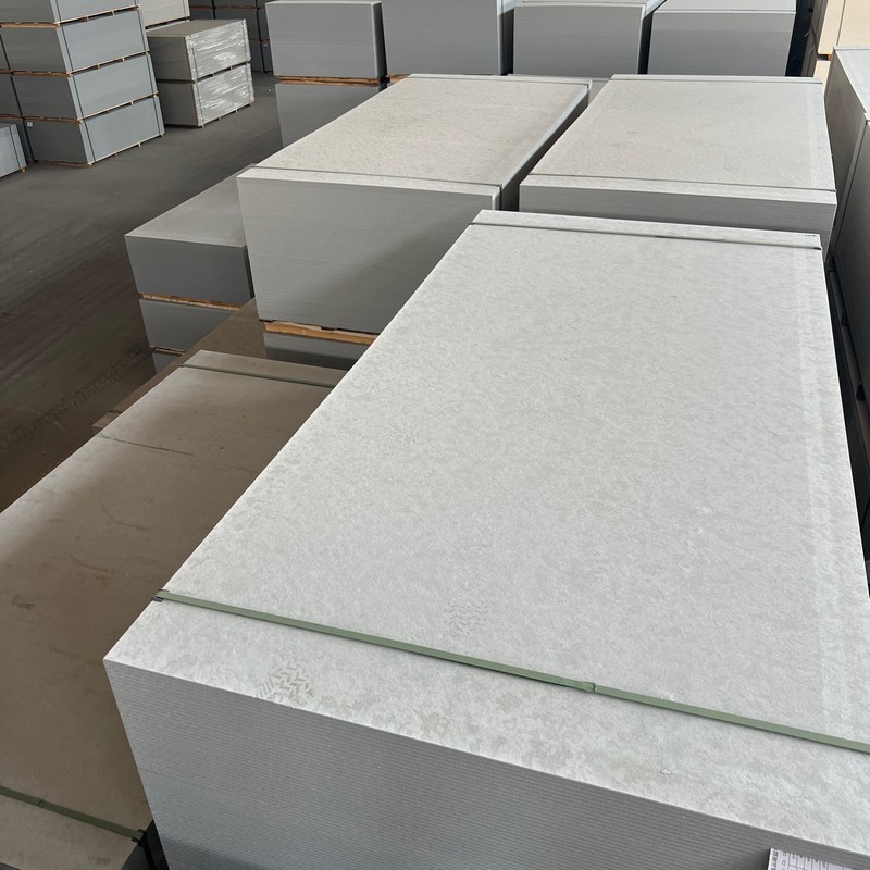 高温管道包裹纤维水泥板强度高 不易变形 适宜应用于屋面吊顶