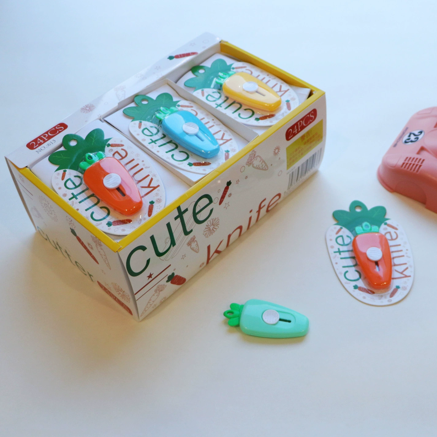 Морковный нож мини милый мультфильм креативный цвет маленький портативный нож для распаковки офисный нож для бумаги