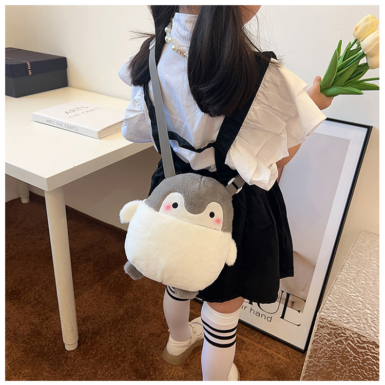 2023 Fashionable new cute cartoon children's trendy bags, plush bags, single-shoulder bags, animal bags, coin purges, and cosmetic bags undefined