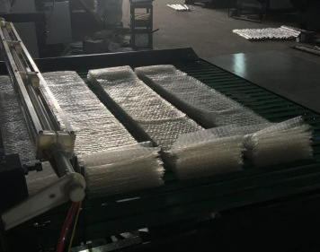 PET膜横切机 全自动气泡垫高速切片机 气泡膜切断机